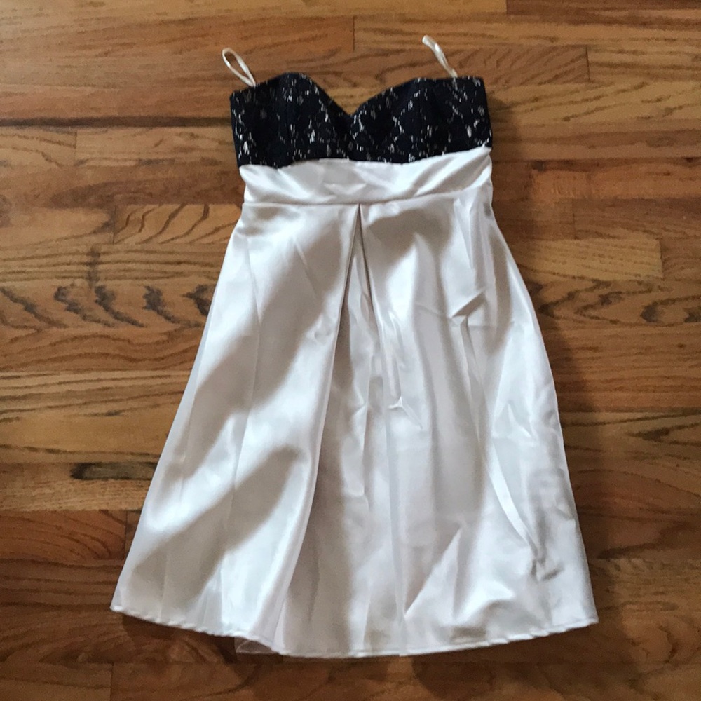 Cocktail dress /Lk nw sz 3/4 champagne color /blk